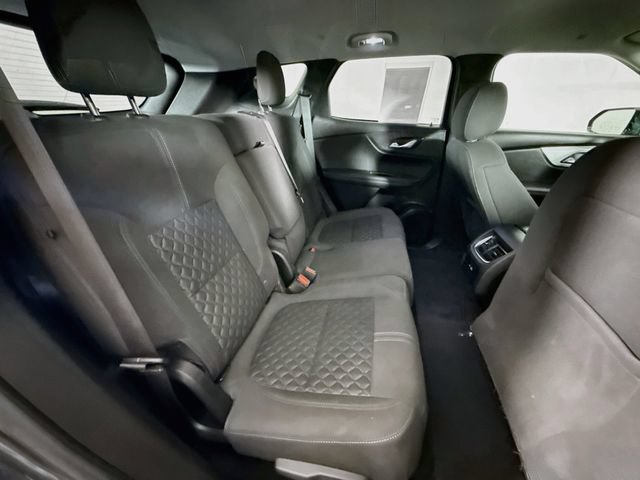 Used 2021 Chevrolet Blazer LT FWD image 24
