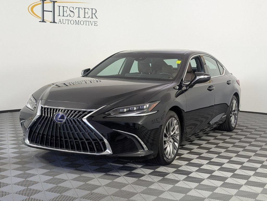 Used 2022 Lexus ES 300h Ultra Luxury w/ Protection Package (P3) FWD image 4