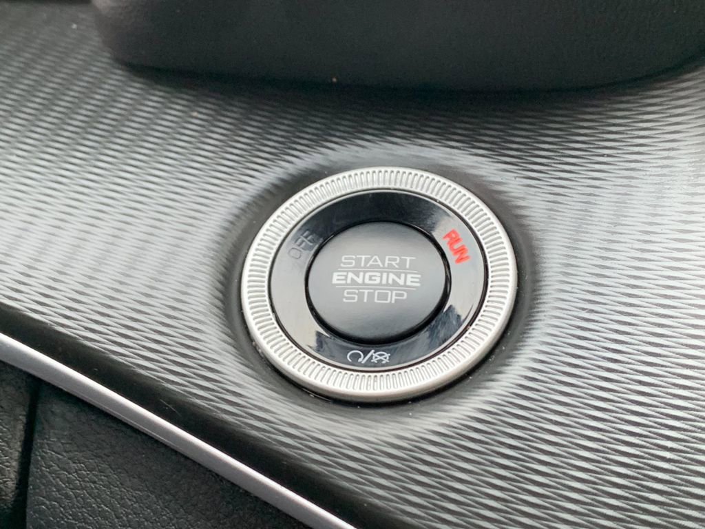 Used 2024 Jeep Grand Cherokee Altitude image 24