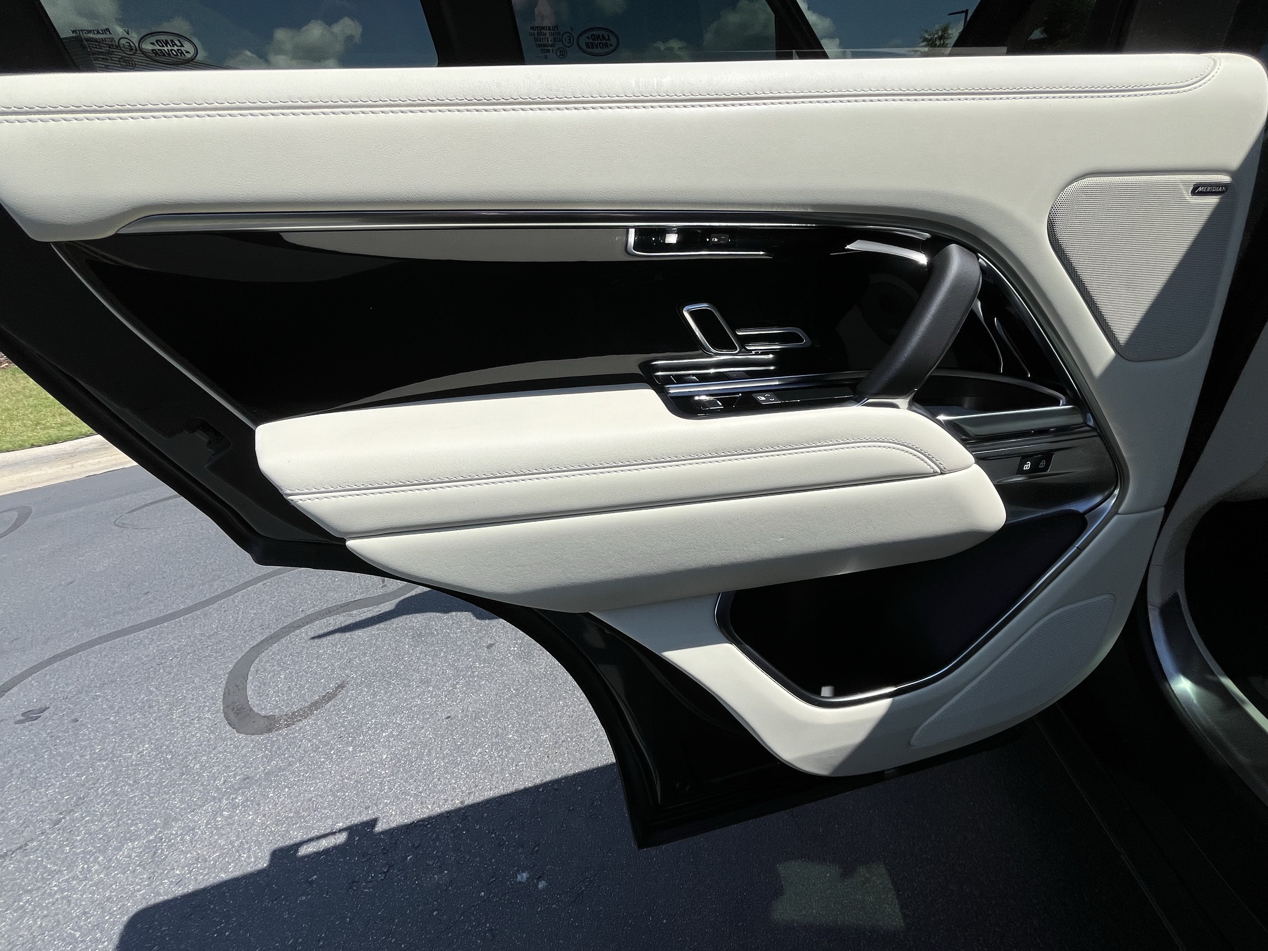 Used 2023 Land Rover Range Rover SE AWD/4WD image 29