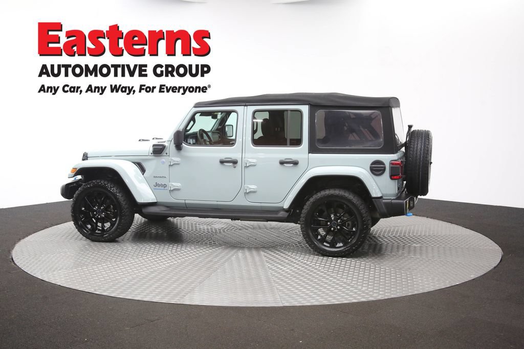 Used 2024 Jeep Wrangler Unlimited Sahara w/ Technology Group AWD/4WD image 63