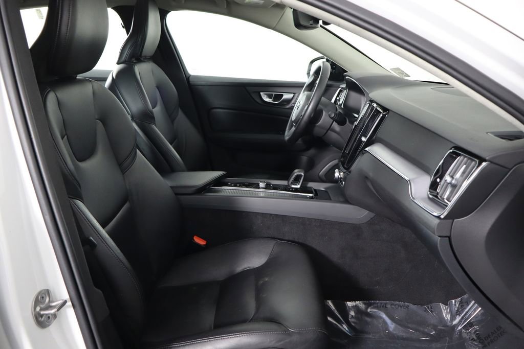 Used 2024 Volvo S60 B5 Core image 18