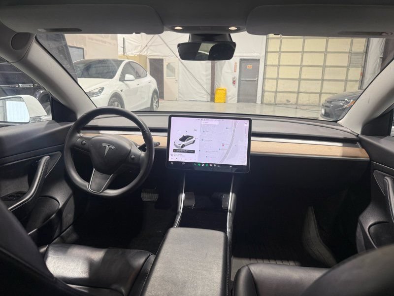 Used 2020 Tesla Model 3 Standard Range Plus RWD image 11