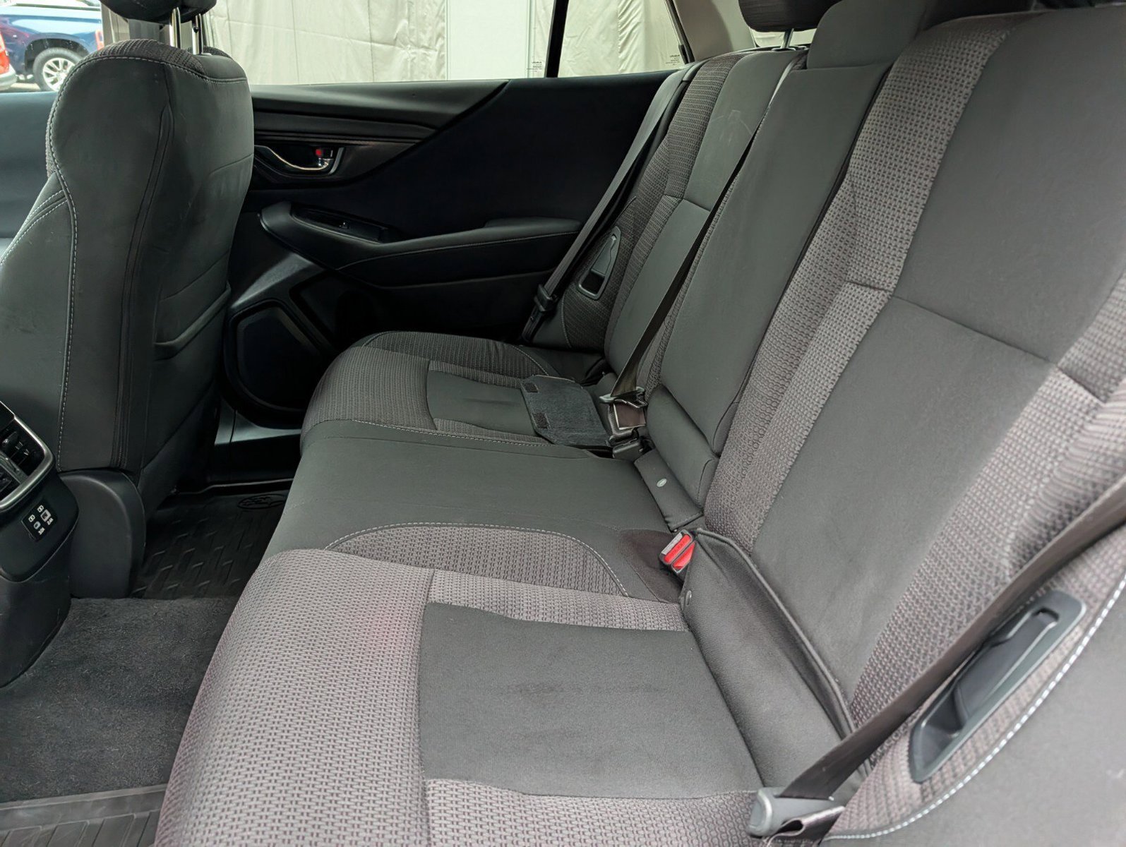 Used 2024 Subaru Outback Premium AWD/4WD image 18
