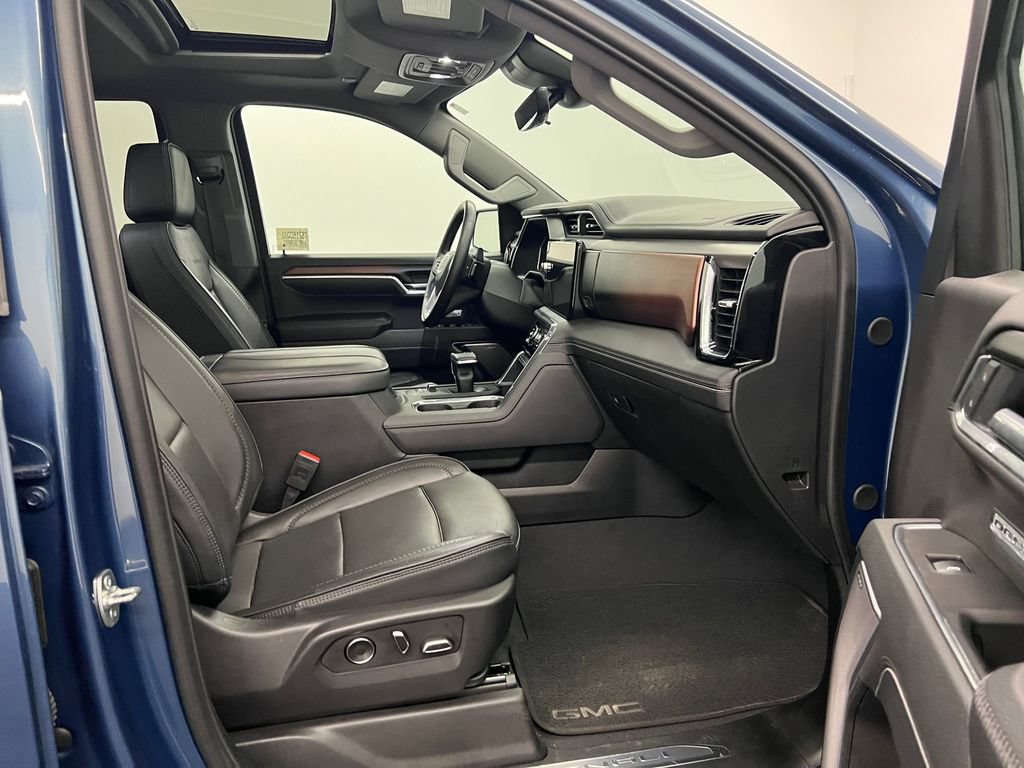 Used 2025 GMC Sierra 1500 Denali w/ Technology Package AWD/4WD image 27