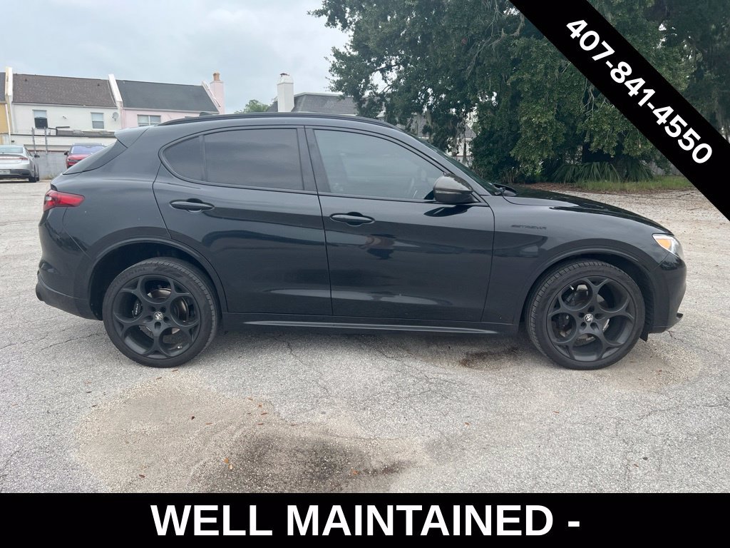 Used 2023 Alfa Romeo Stelvio Estrema AWD/4WD image 2