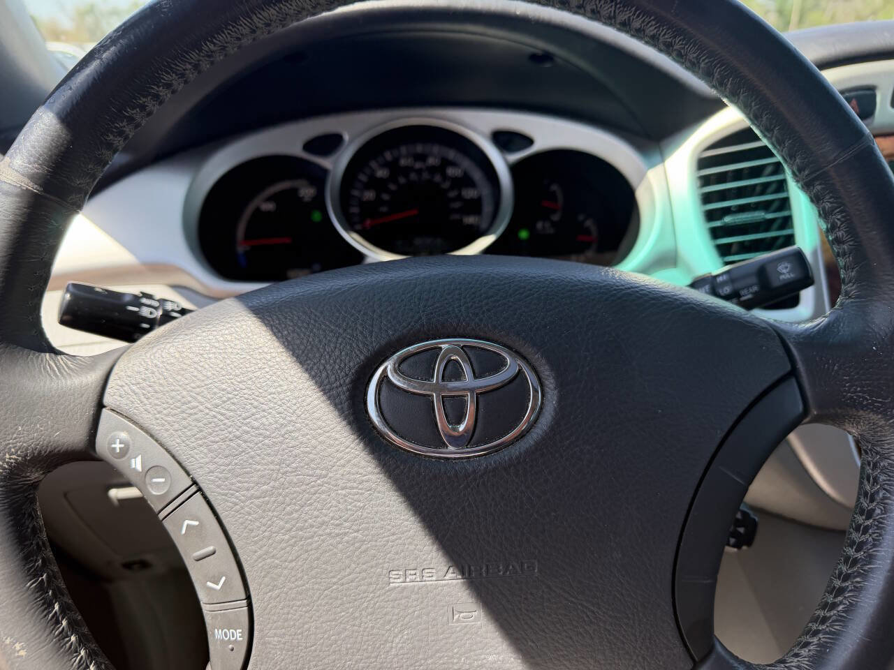 Used 2007 Toyota Highlander Limited AWD/4WD image 22
