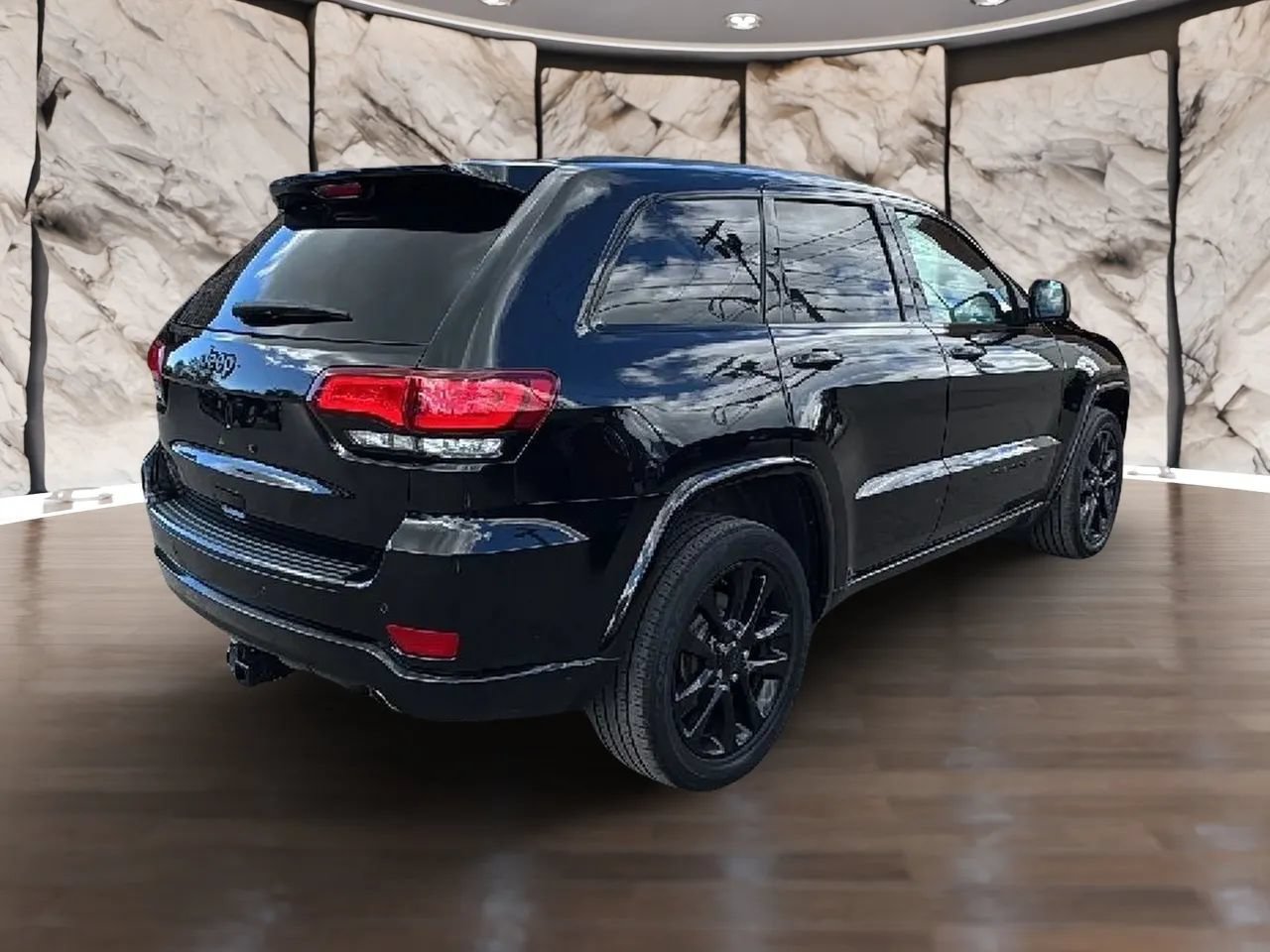 Used 2018 Jeep Grand Cherokee Altitude AWD/4WD image 35