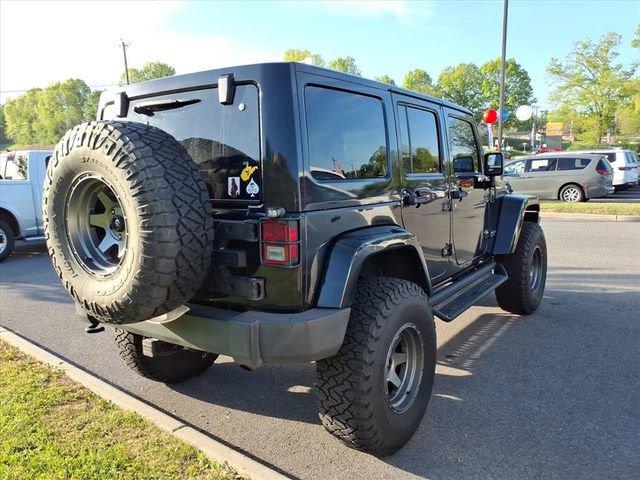 Used 2015 Jeep Wrangler Unlimited Rubicon w/ Connectivity Group AWD/4WD image 6