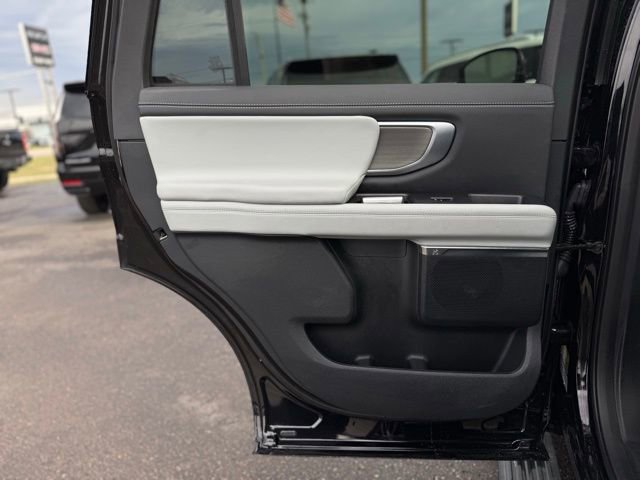 Certified 2025 Ford Expedition Platinum image 21