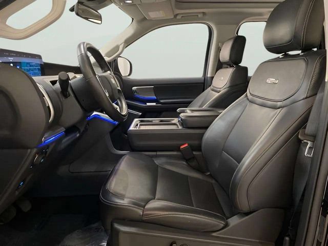 Used 2025 Ford Expedition Max Platinum AWD/4WD image 60