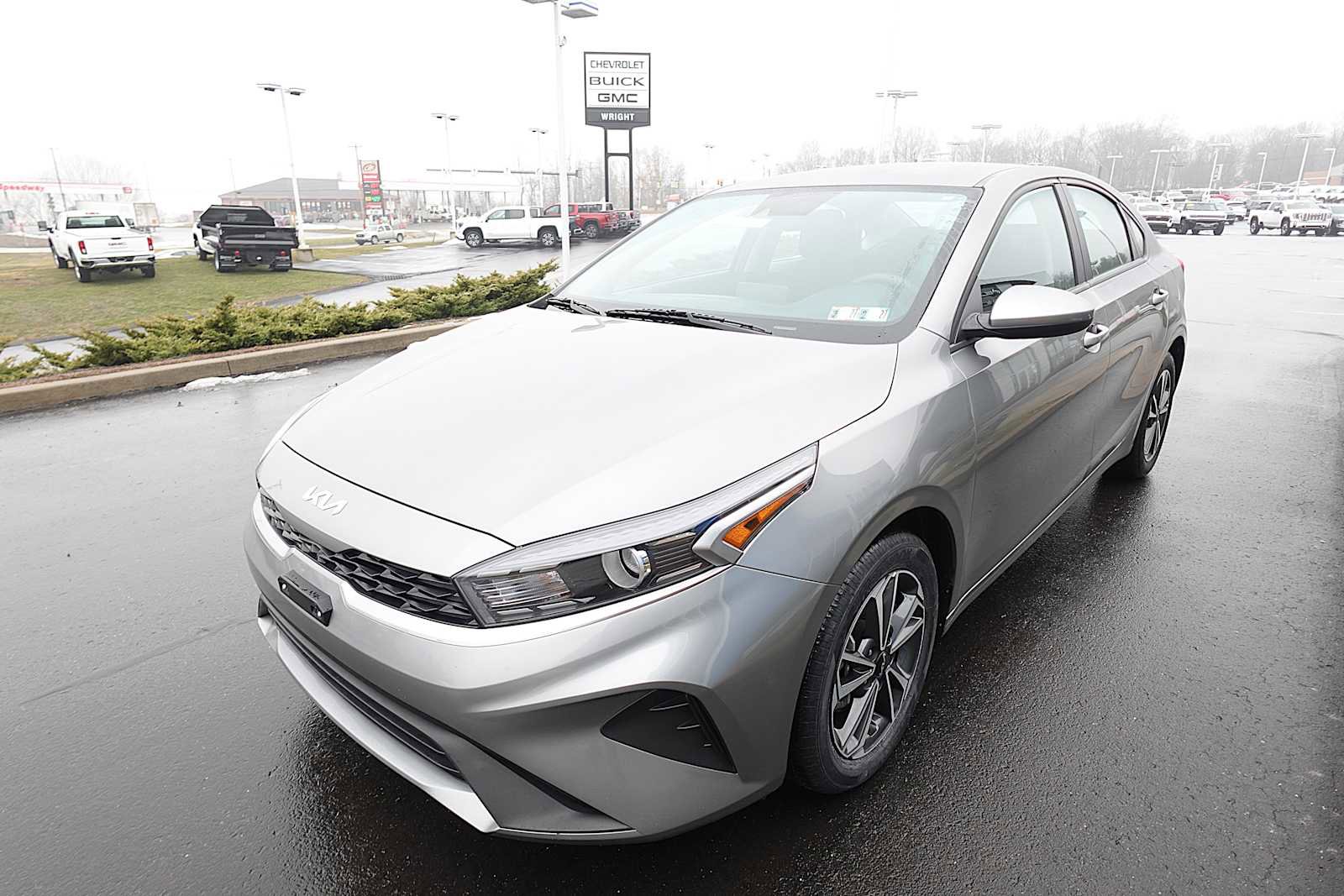 Used 2024 Kia Forte LXS image 7