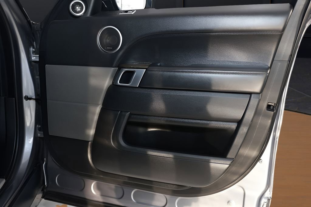 Used 2020 Land Rover Range Rover Sport HSE Dynamic image 18