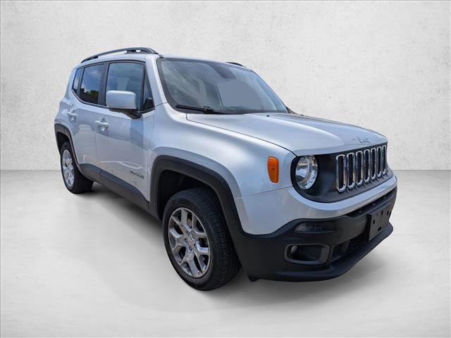 Used 2018 Jeep Renegade Latitude AWD/4WD image 2