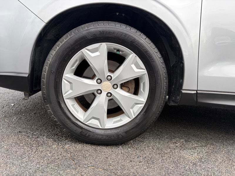 Used 2015 Subaru Forester 2.5i Premium image 14