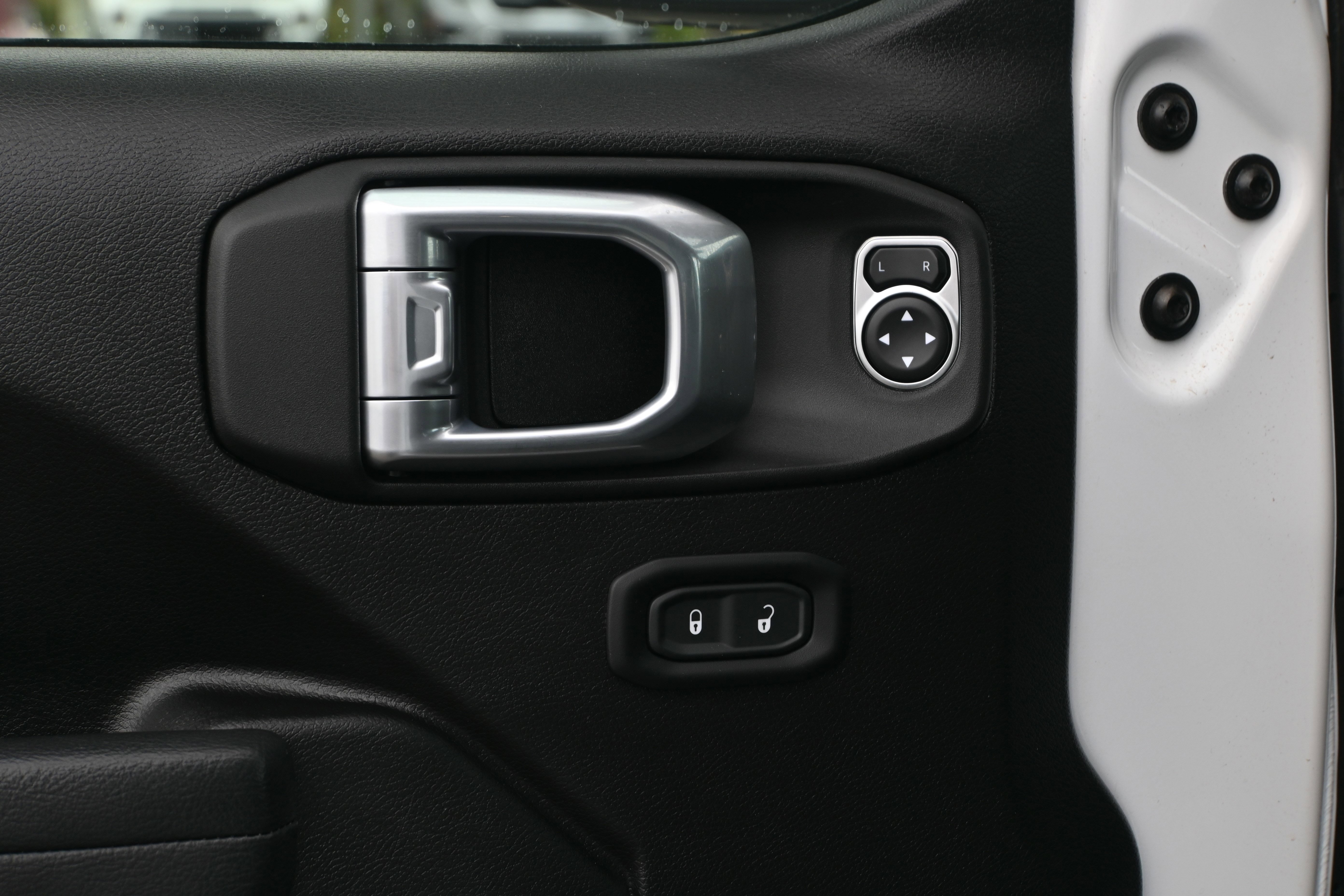 Used 2024 Jeep Wrangler Willys image 29