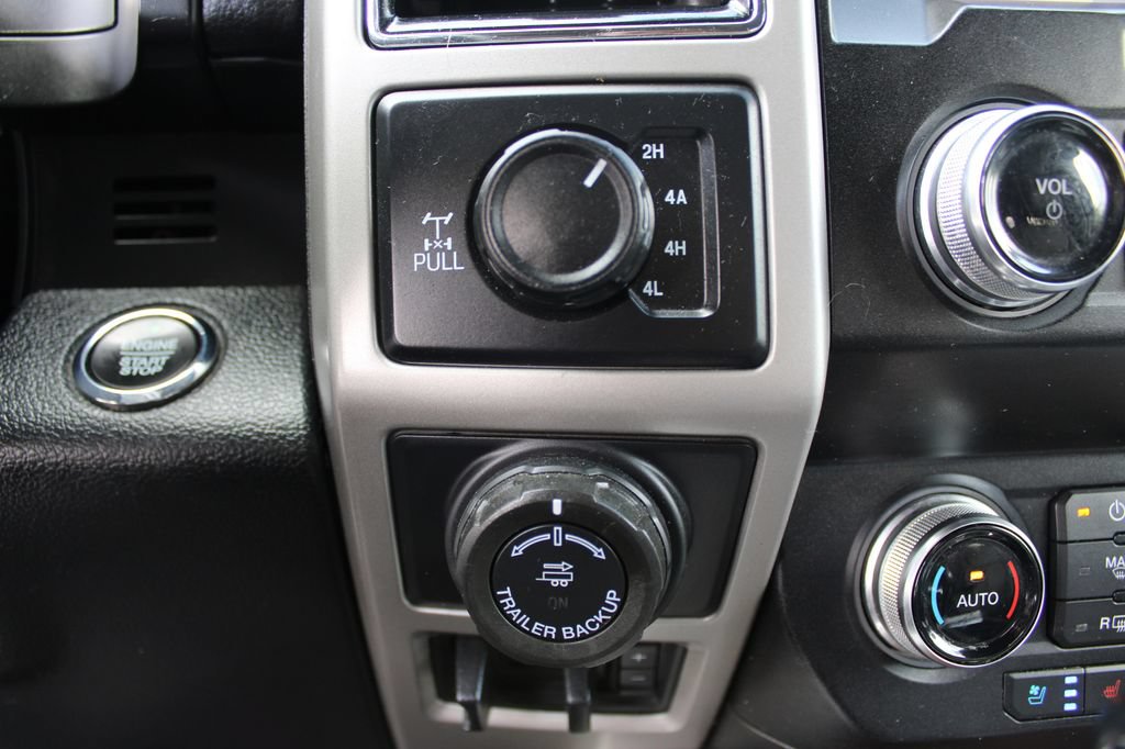 Used 2020 Ford F150 Lariat w/ Equipment Group 502A Luxury AWD/4WD image 25