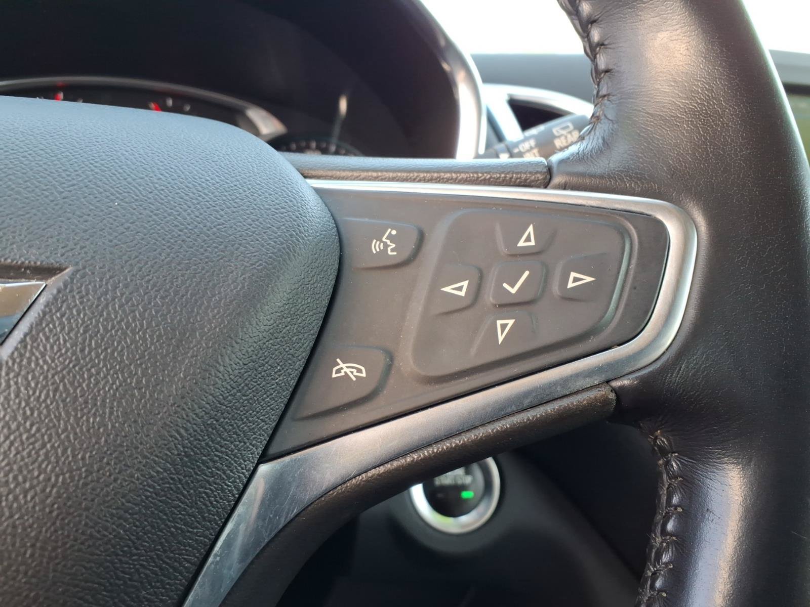 Used 2020 Chevrolet Equinox LT AWD/4WD image 17