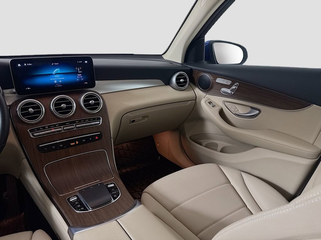 Used 2022 Mercedes-Benz GLC 300 GLC 300 image 25