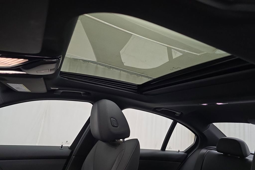 Certified 2021 BMW 330i xDrive Sedan w/ Driving Assistance Package image 23