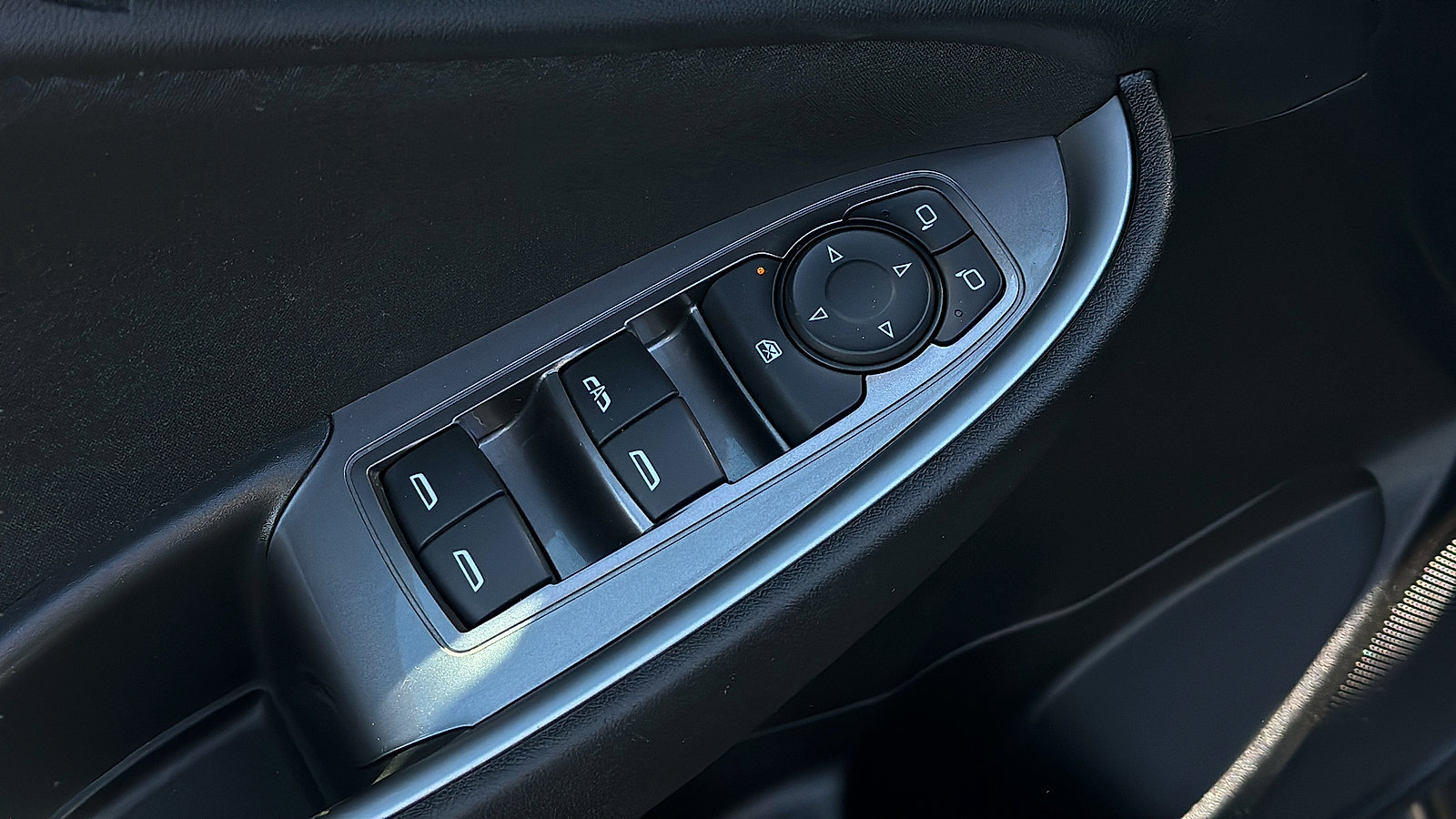 Used 2024 Chevrolet Malibu LT FWD image 23