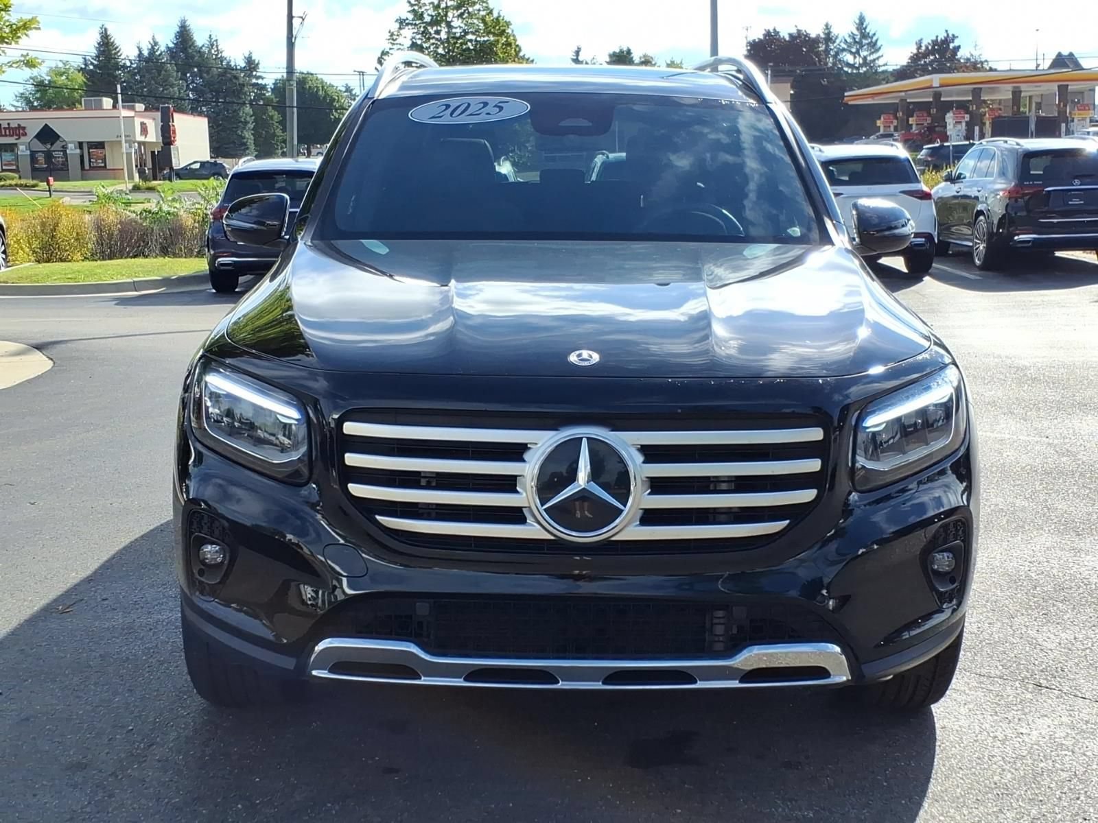Certified 2025 Mercedes-Benz GLB 250 4MATIC image 9