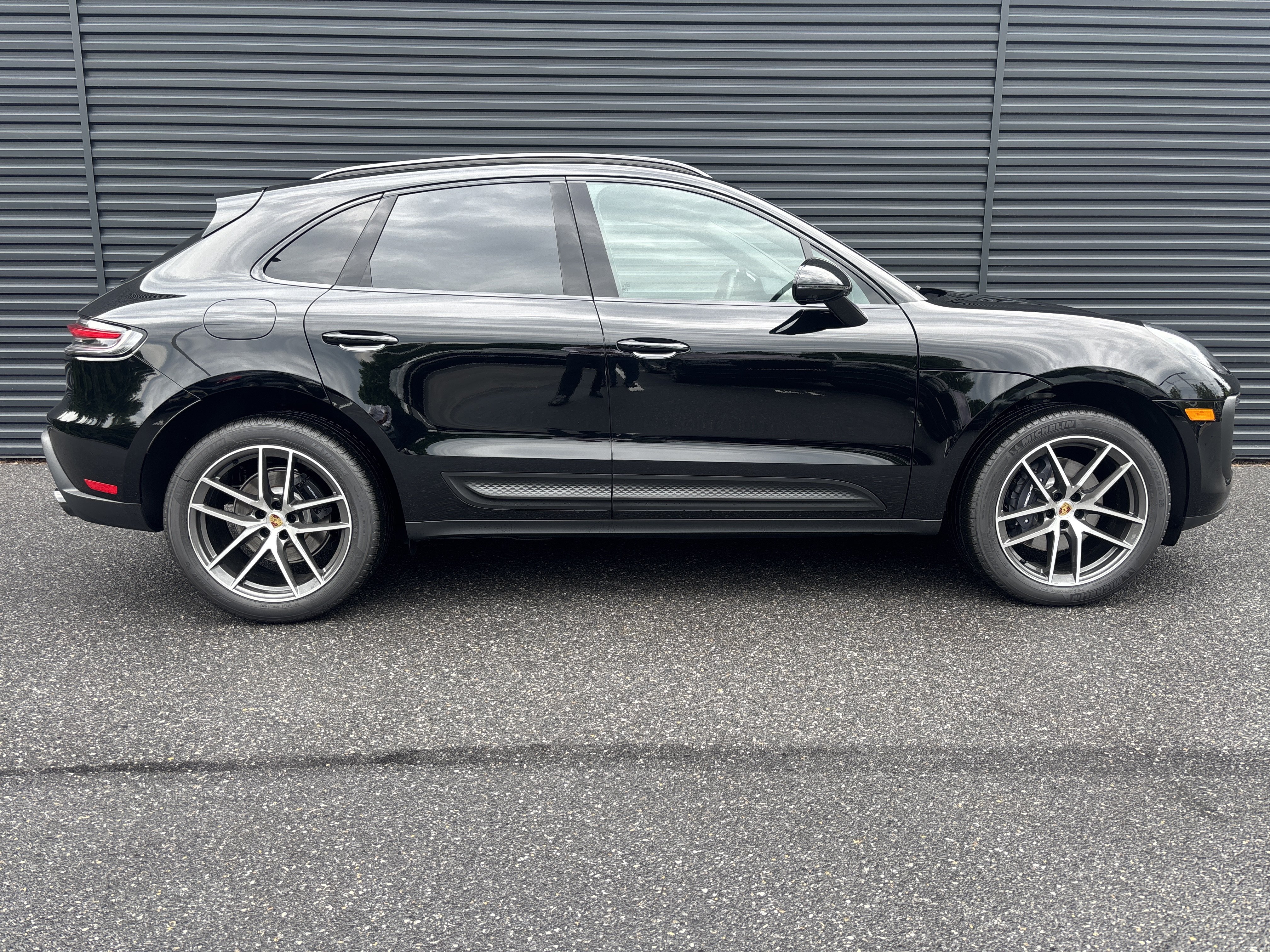 New 2026 Porsche Macan AWD/4WD image 6