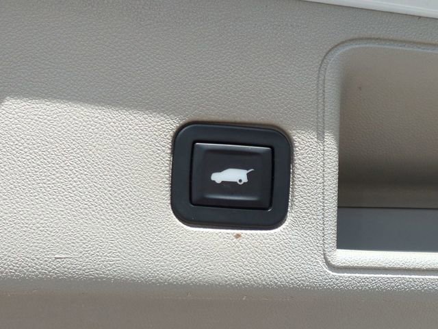 Used 2019 GMC Terrain Denali w/ Advanced Safety Package image 14