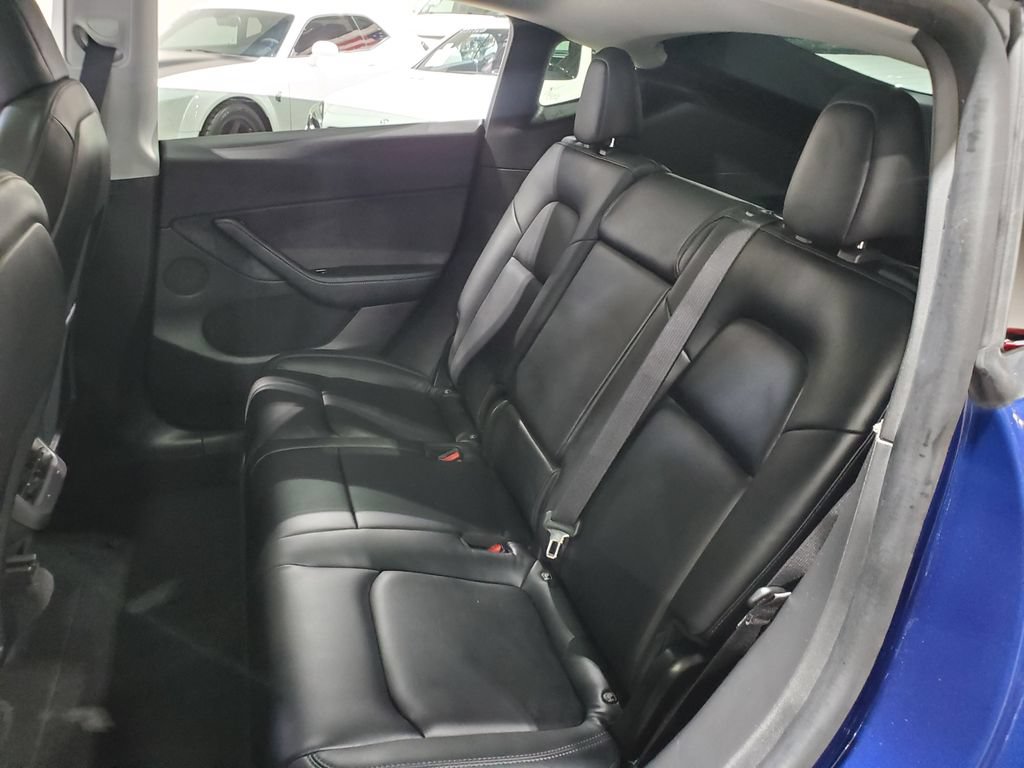 Used 2021 Tesla Model Y Long Range AWD/4WD image 22