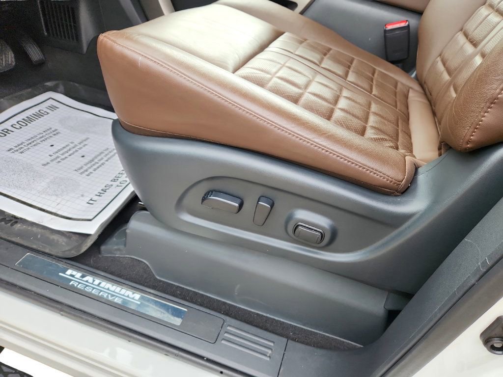 Used 2024 Nissan Titan Platinum Reserve w/ Moonroof Package image 11