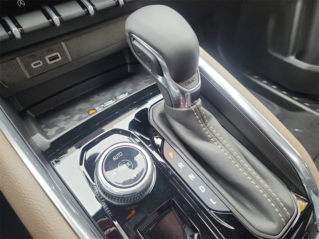 New 2026 GMC Canyon Denali image 17