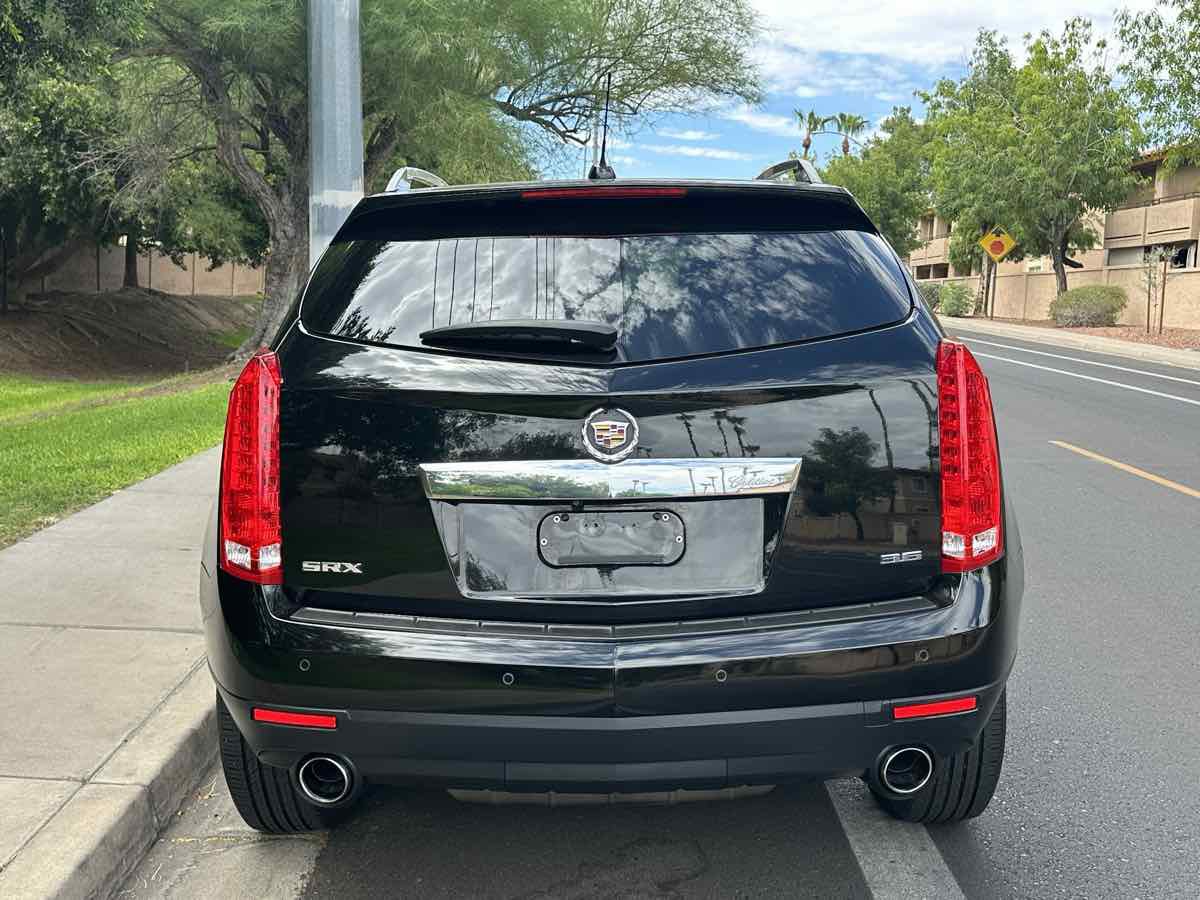 Used 2016 Cadillac SRX Luxury w/ Driver Awareness Package FWD image 7