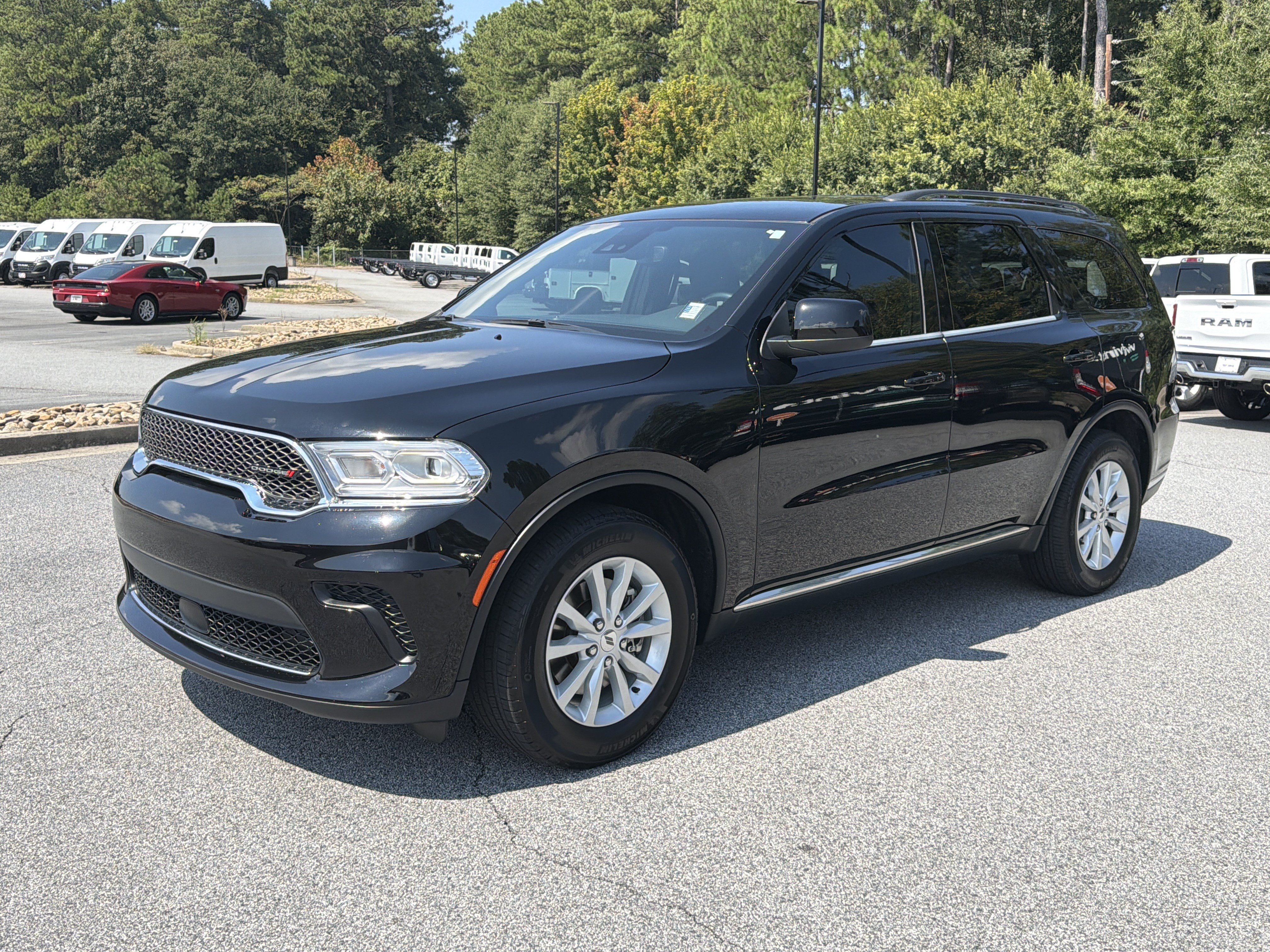 Used 2023 Dodge Durango SXT Launch Edition RWD image 3