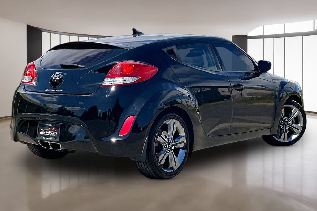 Used 2016 Hyundai Veloster w/ Option Group 02 FWD image 13