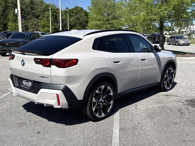 New 2026 BMW X2 xDrive28i w/ Technology Package AWD/4WD image 3