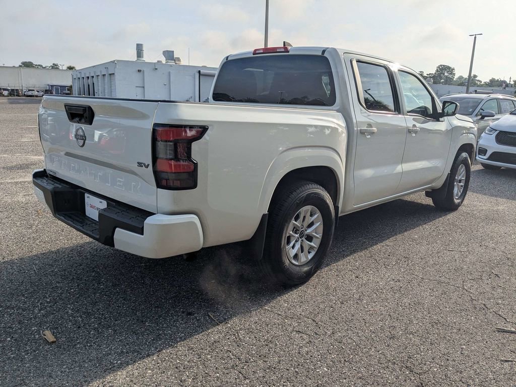 Used 2024 Nissan Frontier SV RWD image 4