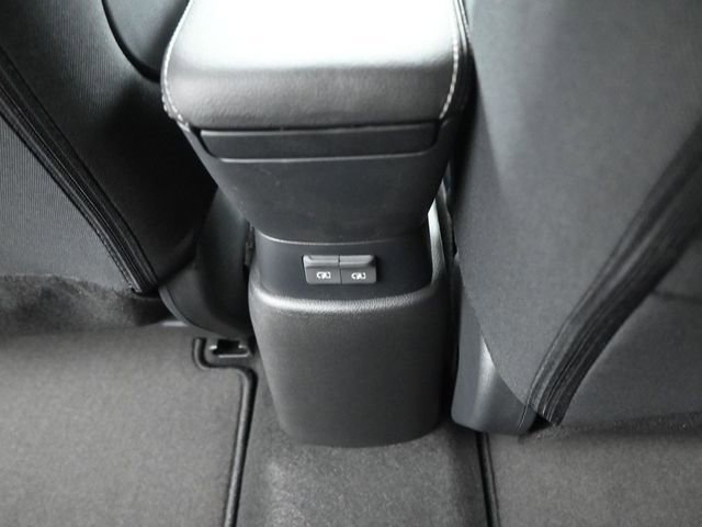 New 2025 Nissan Kicks Play S image 27