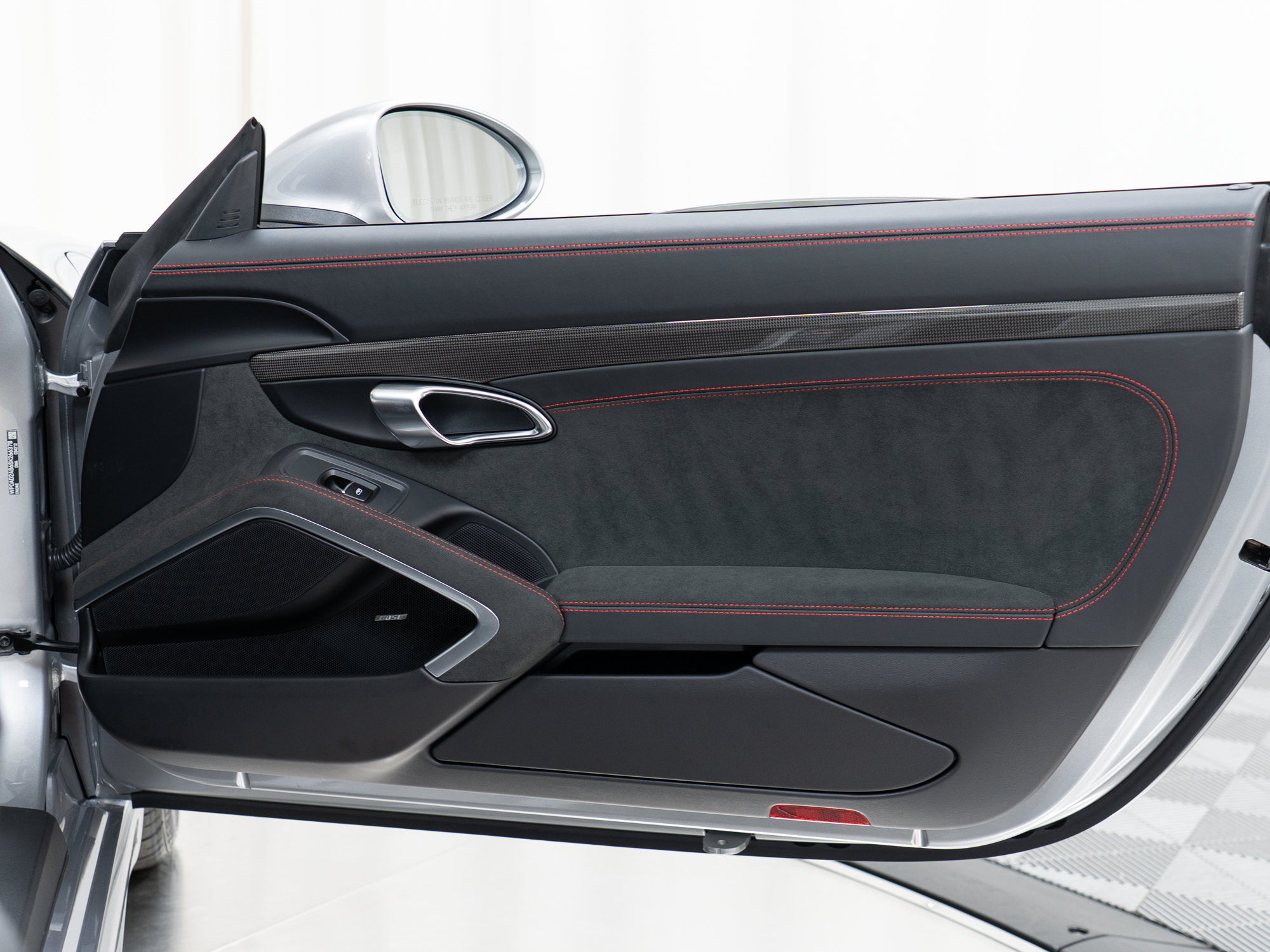 Certified 2025 Porsche 718 Cayman GTS RWD image 34