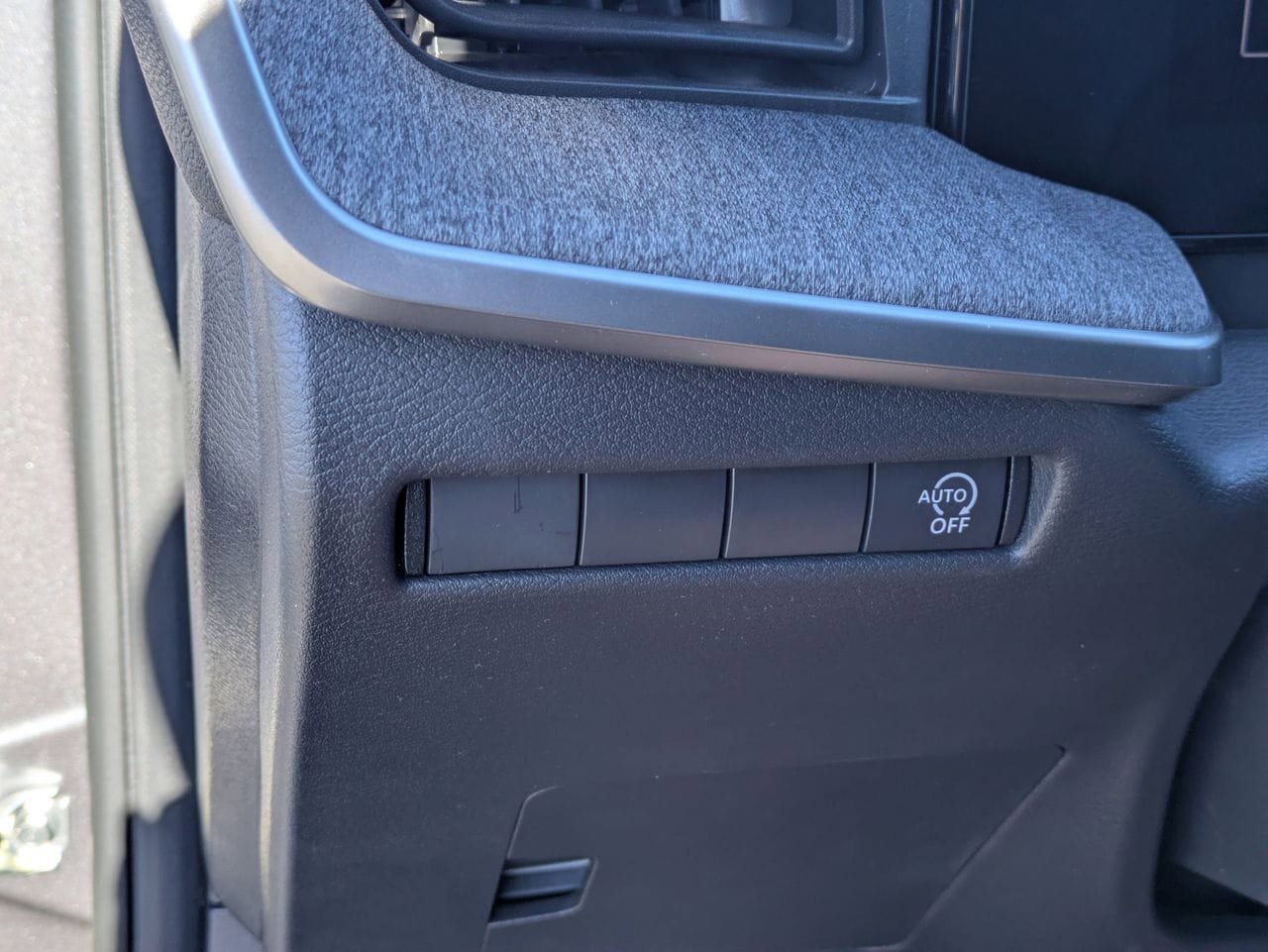 New 2026 Nissan Kicks SV FWD image 14