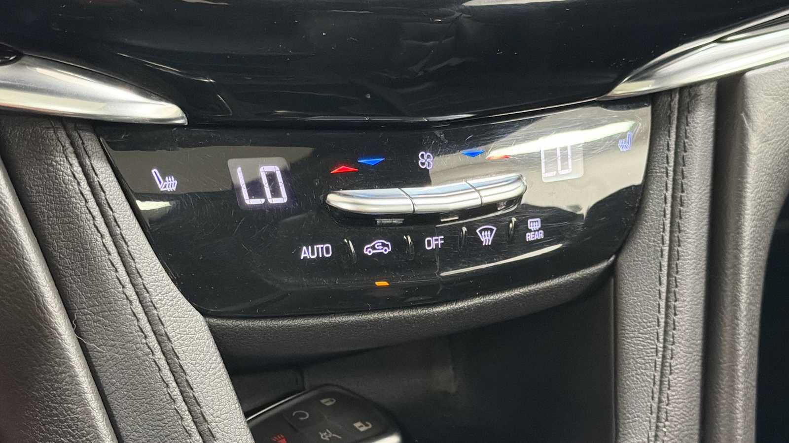 Used 2020 Cadillac XT6 Sport AWD/4WD image 21