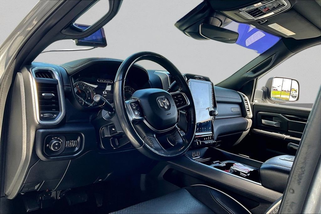 Used 2020 RAM 2500 Laramie w/ Night Edition image 17