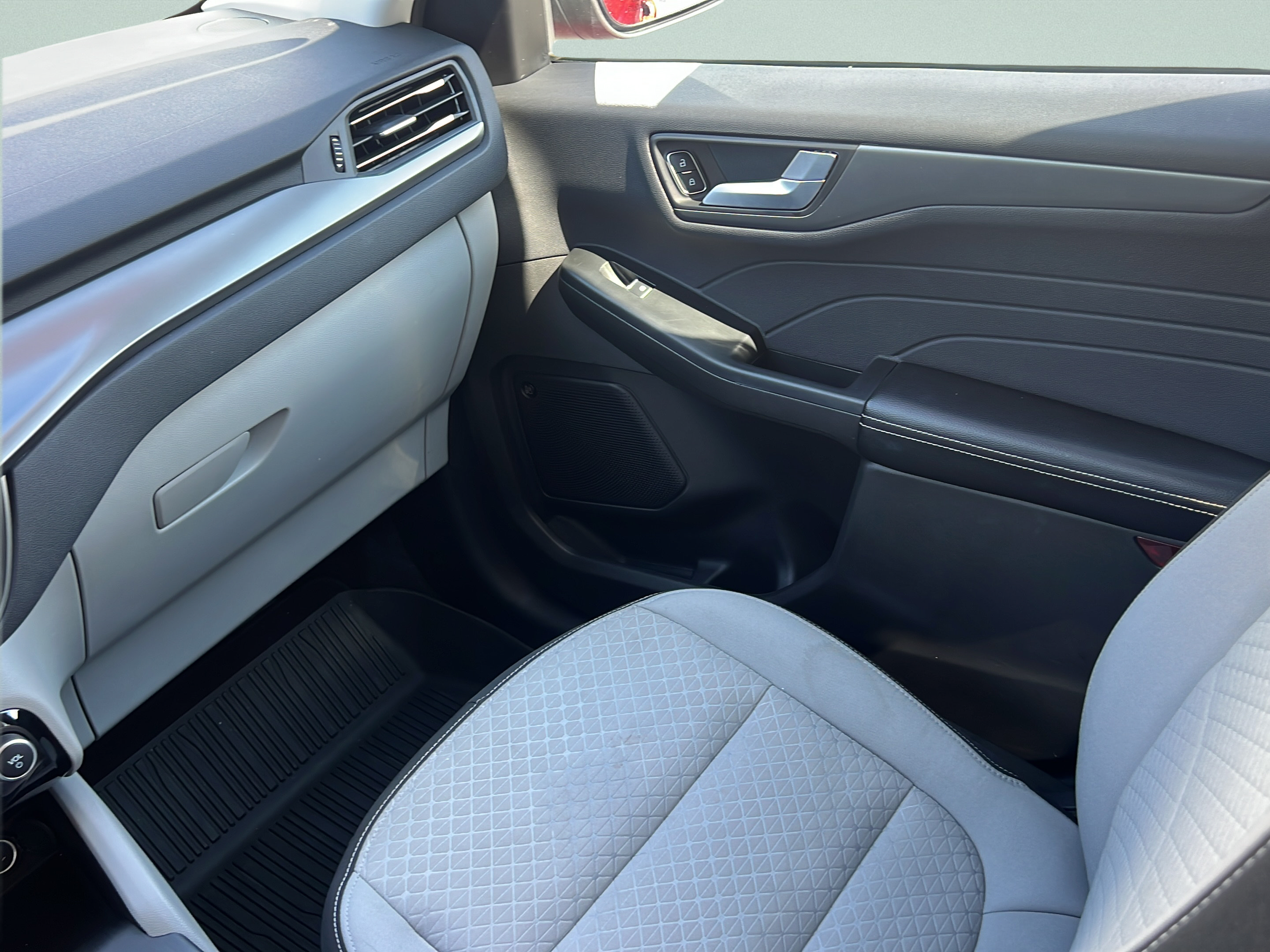 Used 2023 Ford Escape Active w/ Tech Pack #2 AWD/4WD image 16