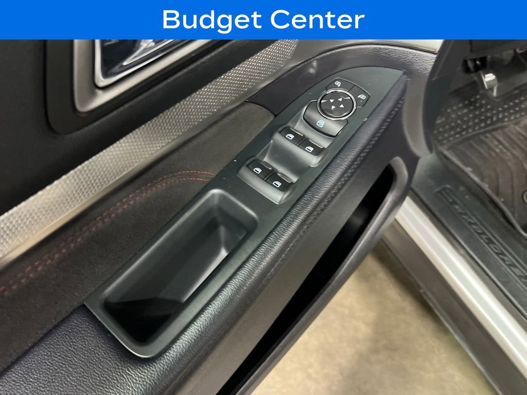 Used 2018 Ford Explorer XLT w/ Equipment Group 202A image 16