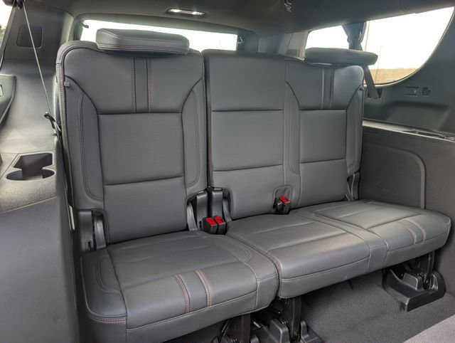 Used 2024 Chevrolet Suburban RST w/ Luxury Package AWD/4WD image 30