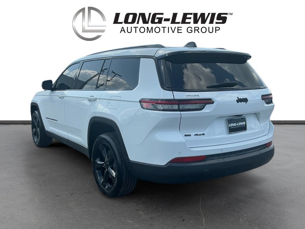 Used 2023 Jeep Grand Cherokee L Laredo AWD/4WD image 4