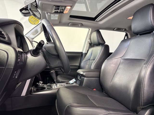 Used 2023 Toyota 4Runner Limited AWD/4WD image 33