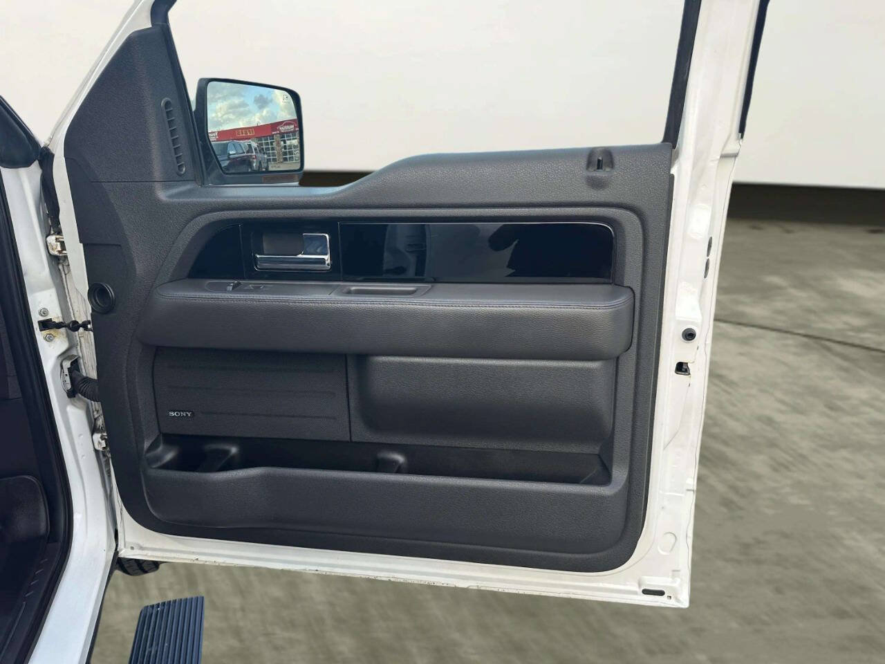 Used 2014 Ford F150 Limited AWD/4WD image 23