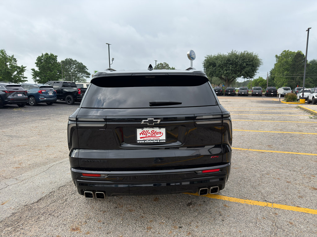 Used 2025 Chevrolet Traverse RS FWD image 6