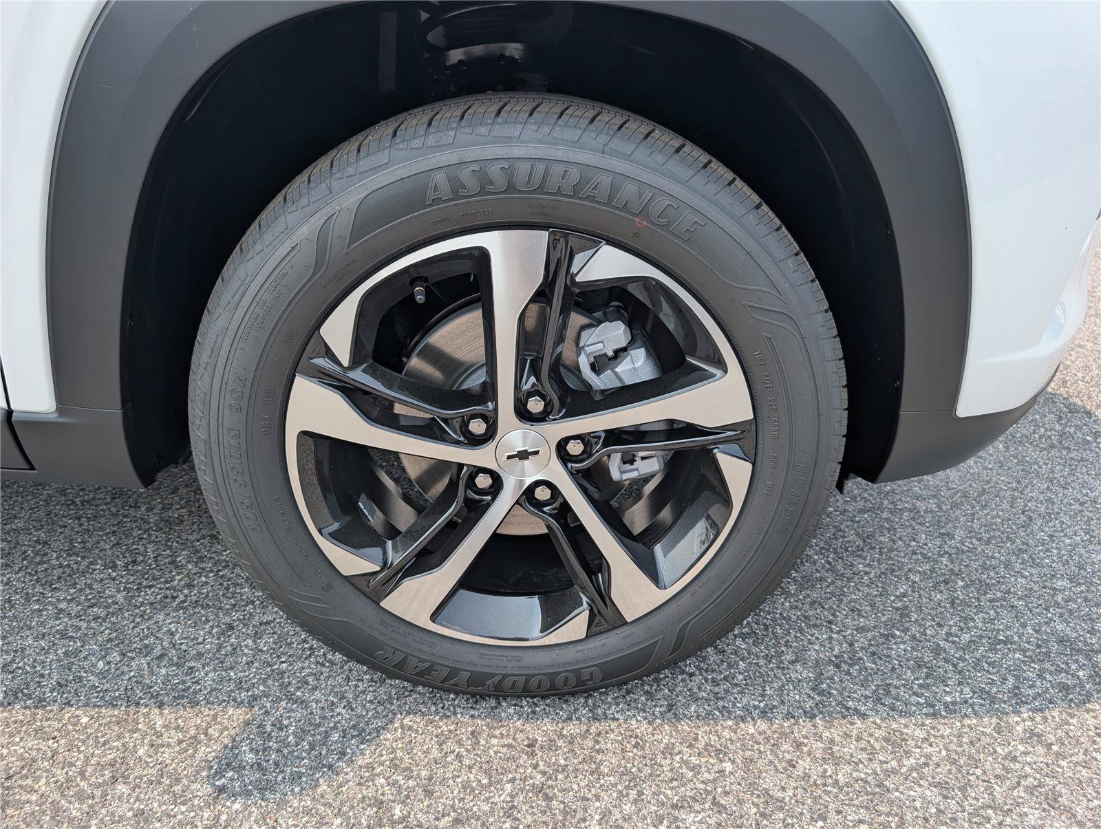 New 2026 Chevrolet Trax RS FWD image 5