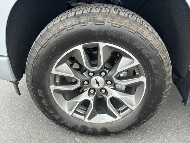 Certified 2025 Chevrolet Silverado 1500 RST w/ Z71 Off-Road Package AWD/4WD image 31